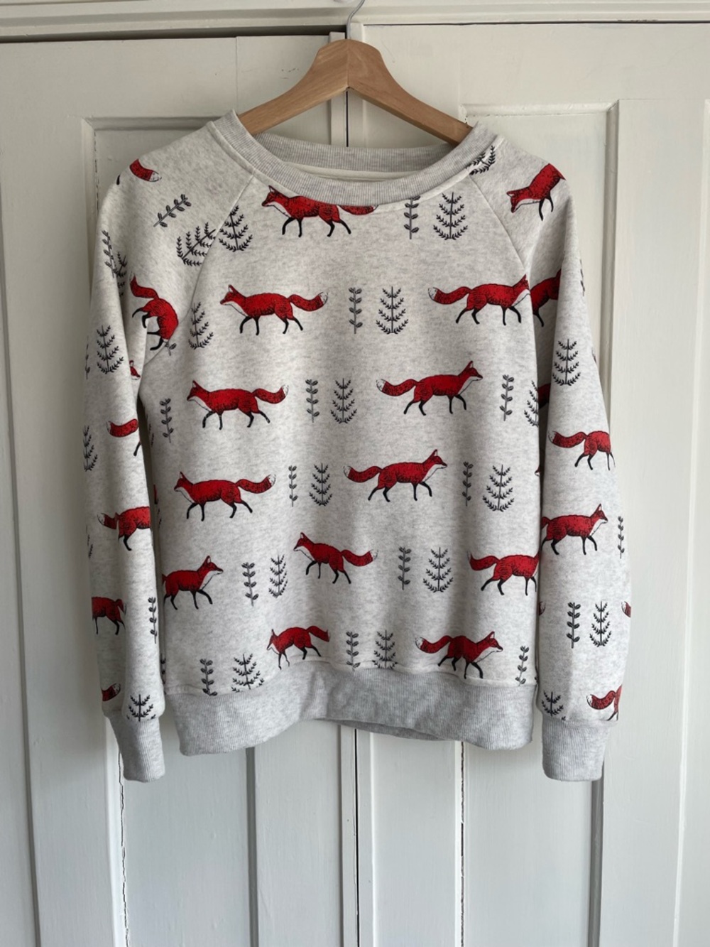 LA Soul Sweatshirt Small Heathered Light Gray Fox Print Women's Pullover Sweater